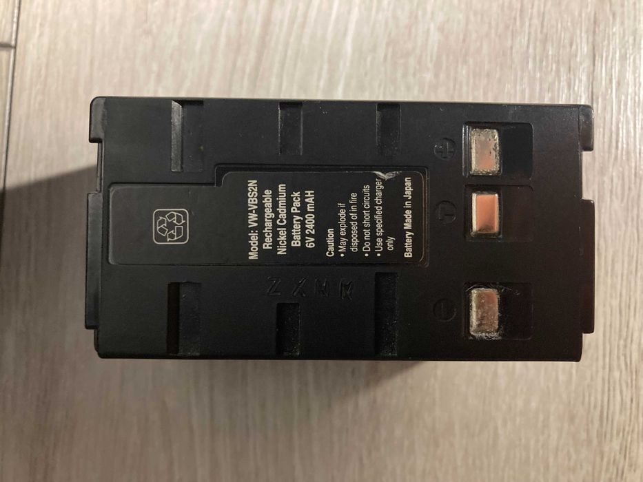 Kamera JVC GR-AX350 VHS Compact z torbą – zestaw