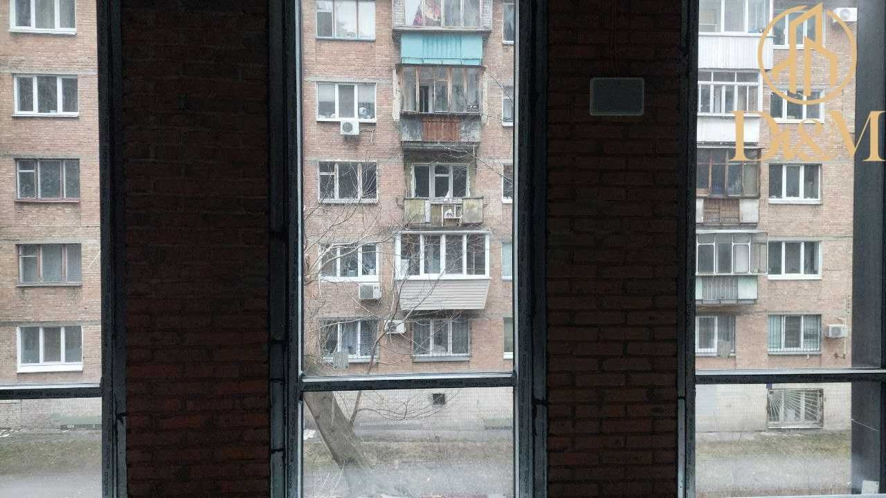БЕЗ % Оренда Комерційного Приміщення - 71.3 м² , в TRIIINITY.
