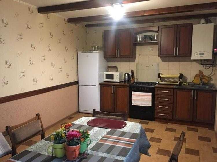 Оренда по суточно. Кімнати біля замку