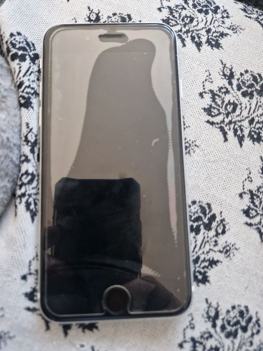 Sprzedam iphone se 2020