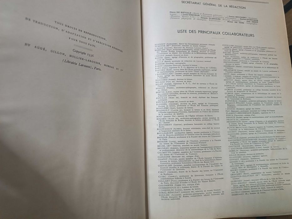 Livro e Enciclopédias