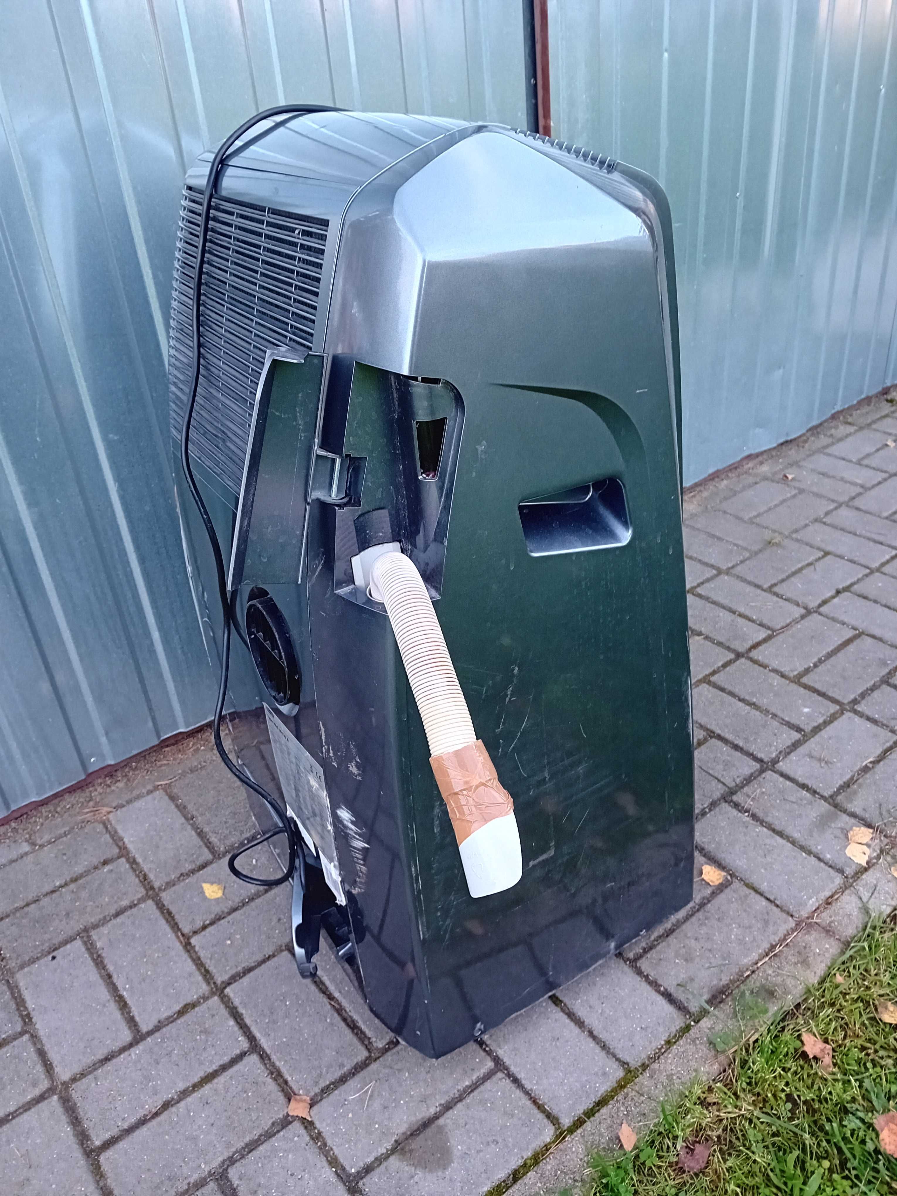 limatyzator przenośny DeLonghi
PAC W130A