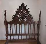 Cama de casal vintage
