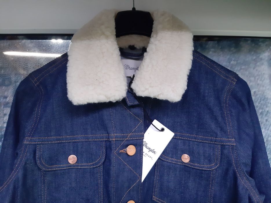 Piękna damska kurtka