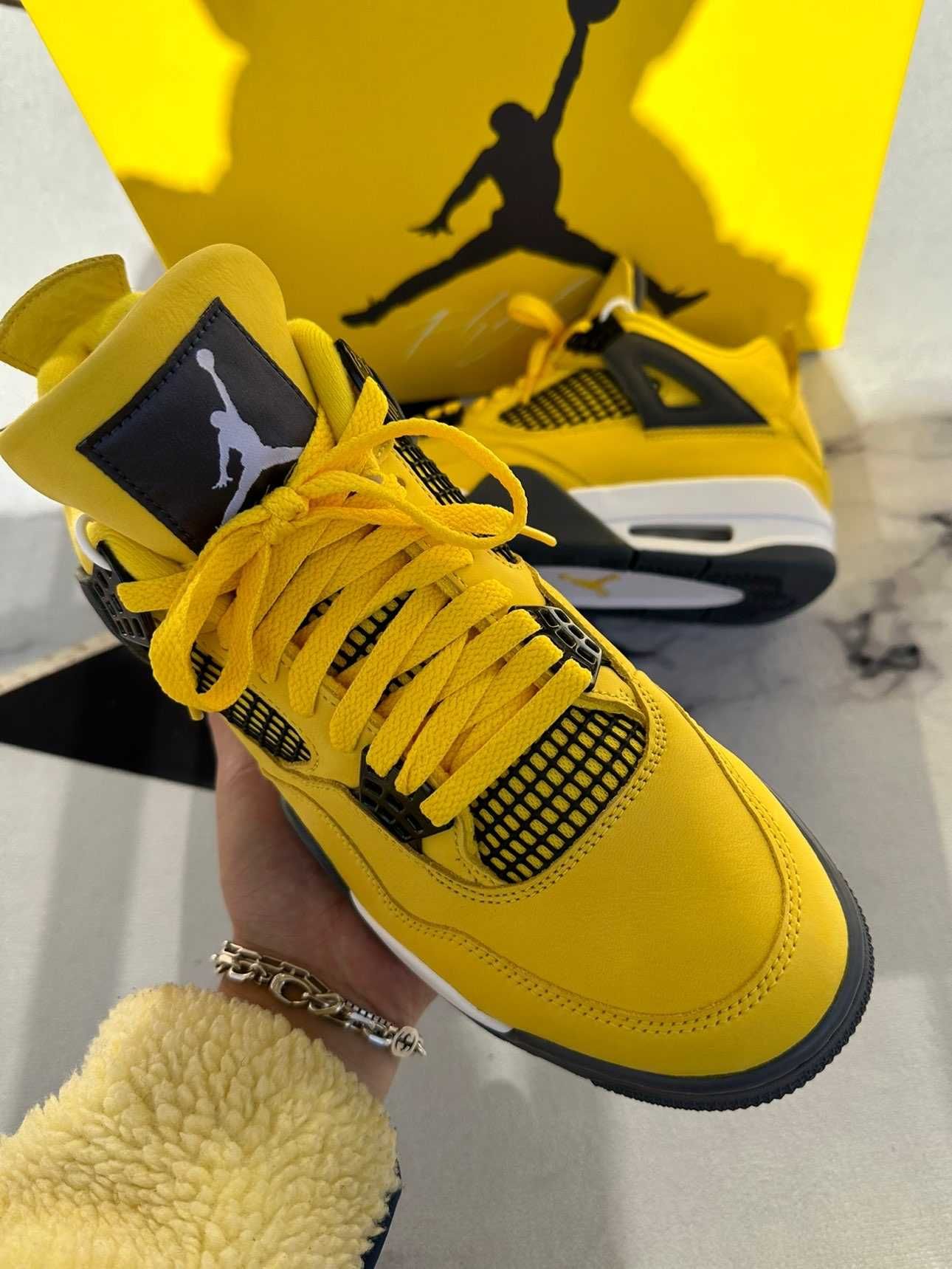 Jordan4Air4RetroLightning UnisexTrampki R.40
