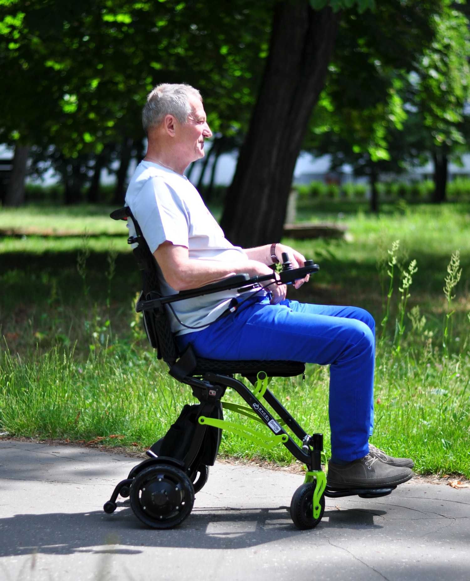 Inwalidzki, ultralekki i składany wózek elektryczny SMILE