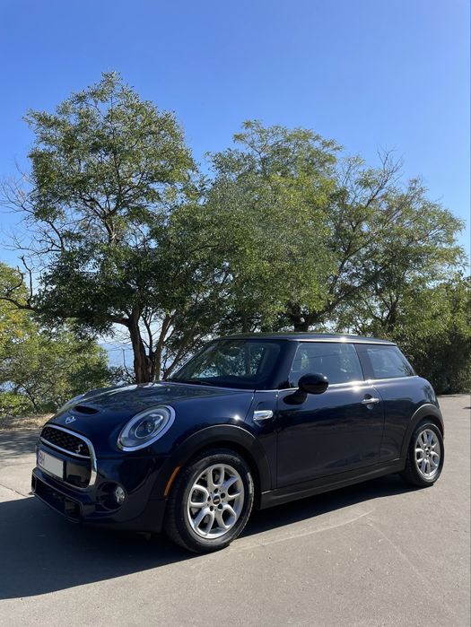 Продам Mini Cooper S 2015