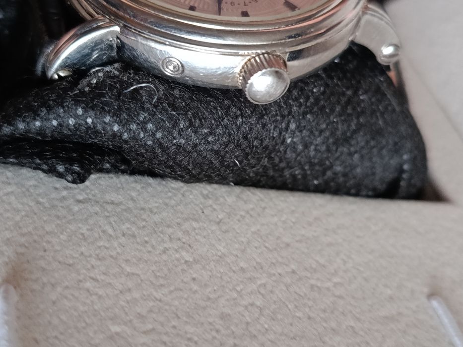 Швейцарський годинник Adriatica