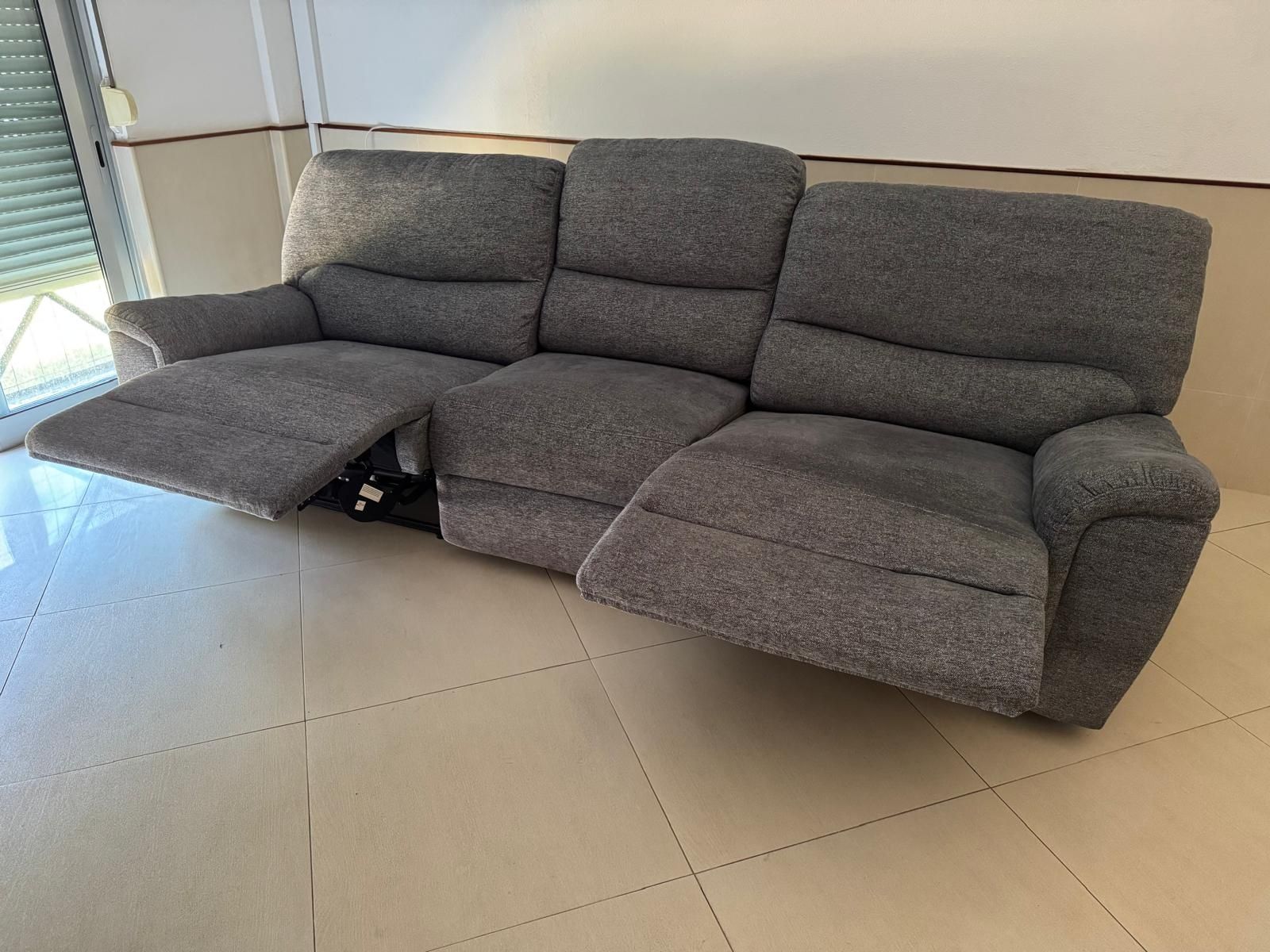 Sofá novo elétrico conforama