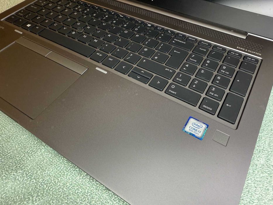 Laptop HP ZBook 15u G6 | i7-8th | 16GB | 512 NVMe | USB C