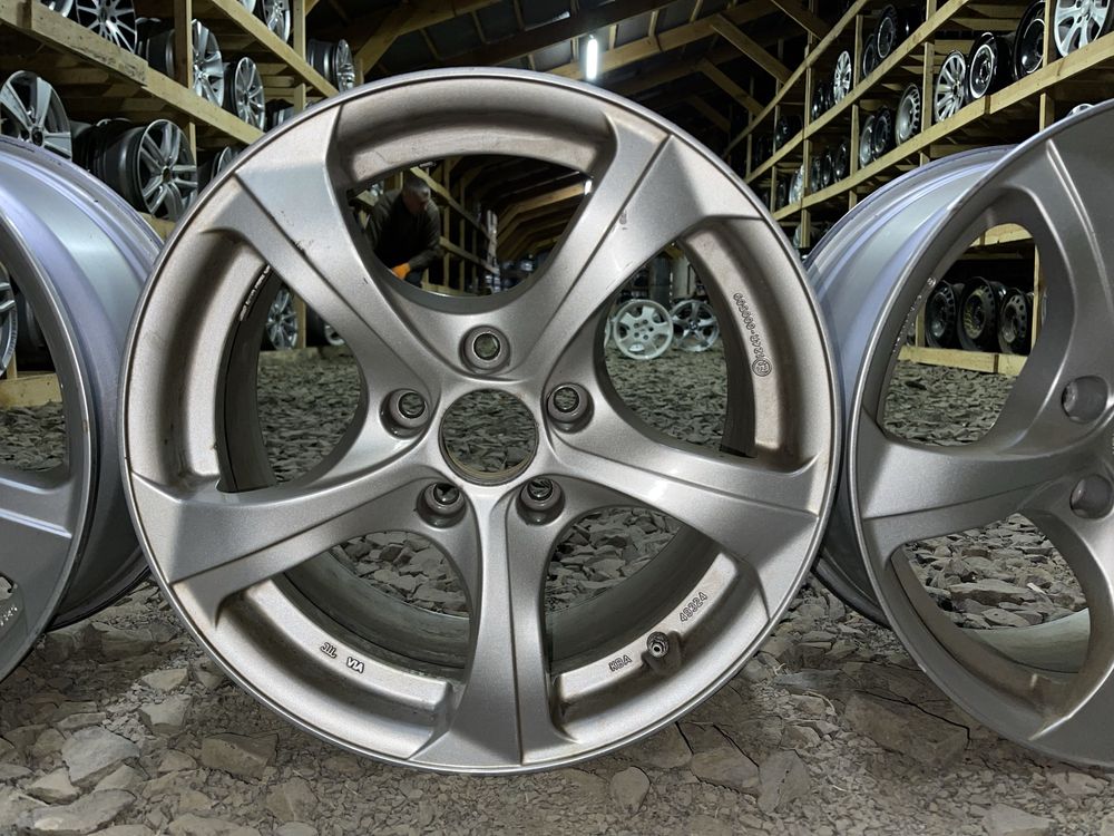 Легкосплавні диски BMW F10 5/120 R17 8J ET30 супер  стан