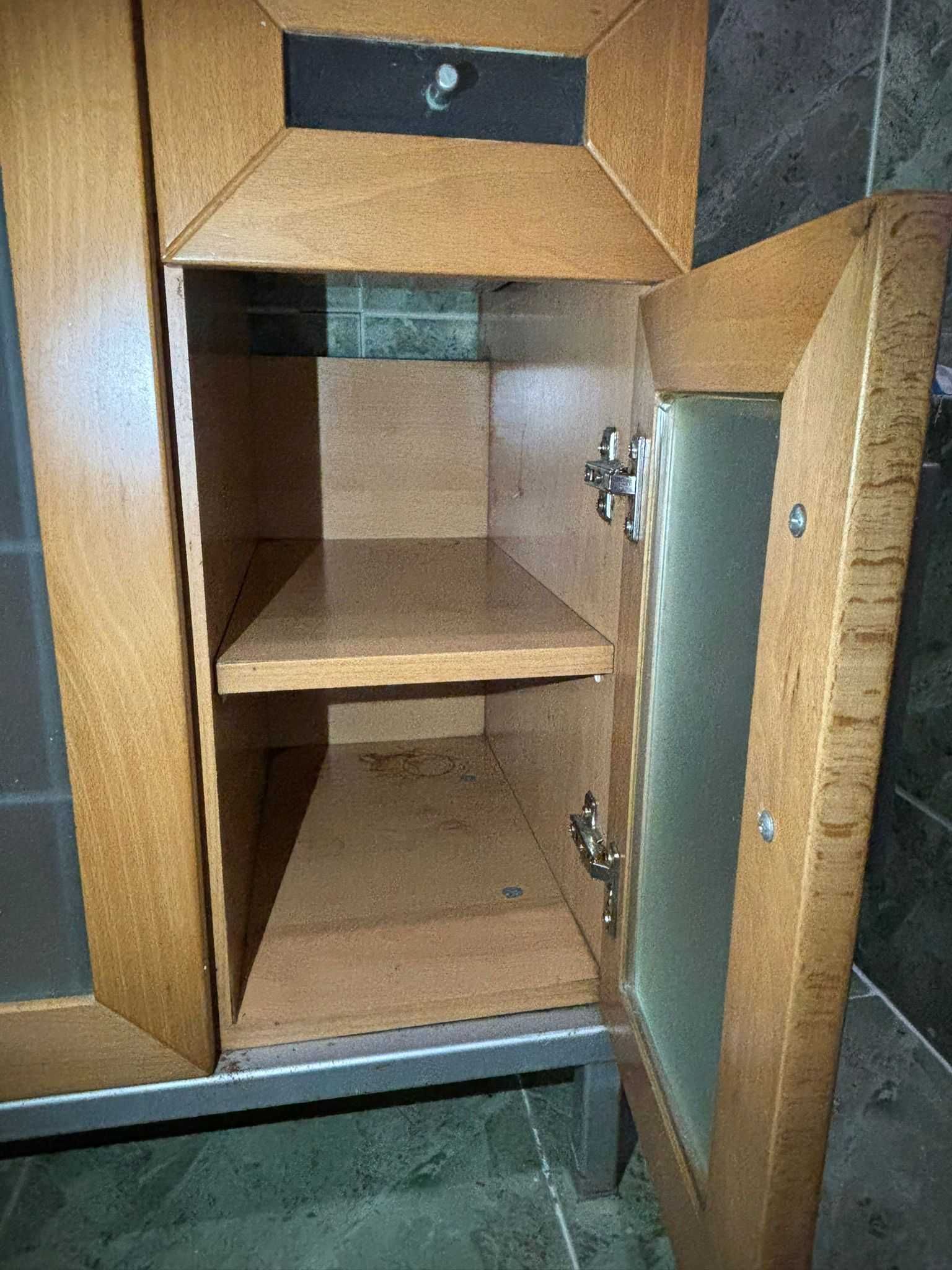 Móvel Casa de banho com lavatório e espelho