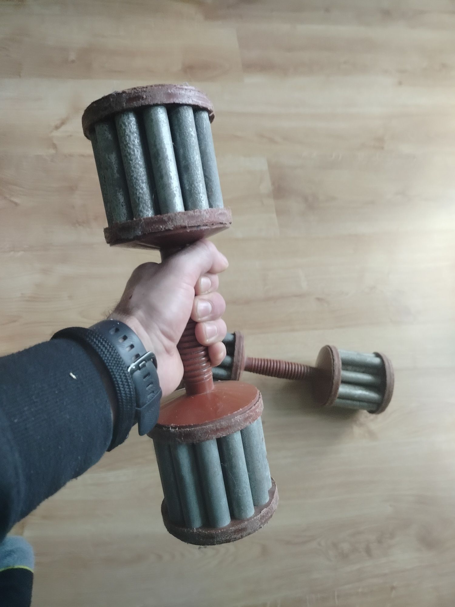 Stare hantle waga około 5kg jeden
