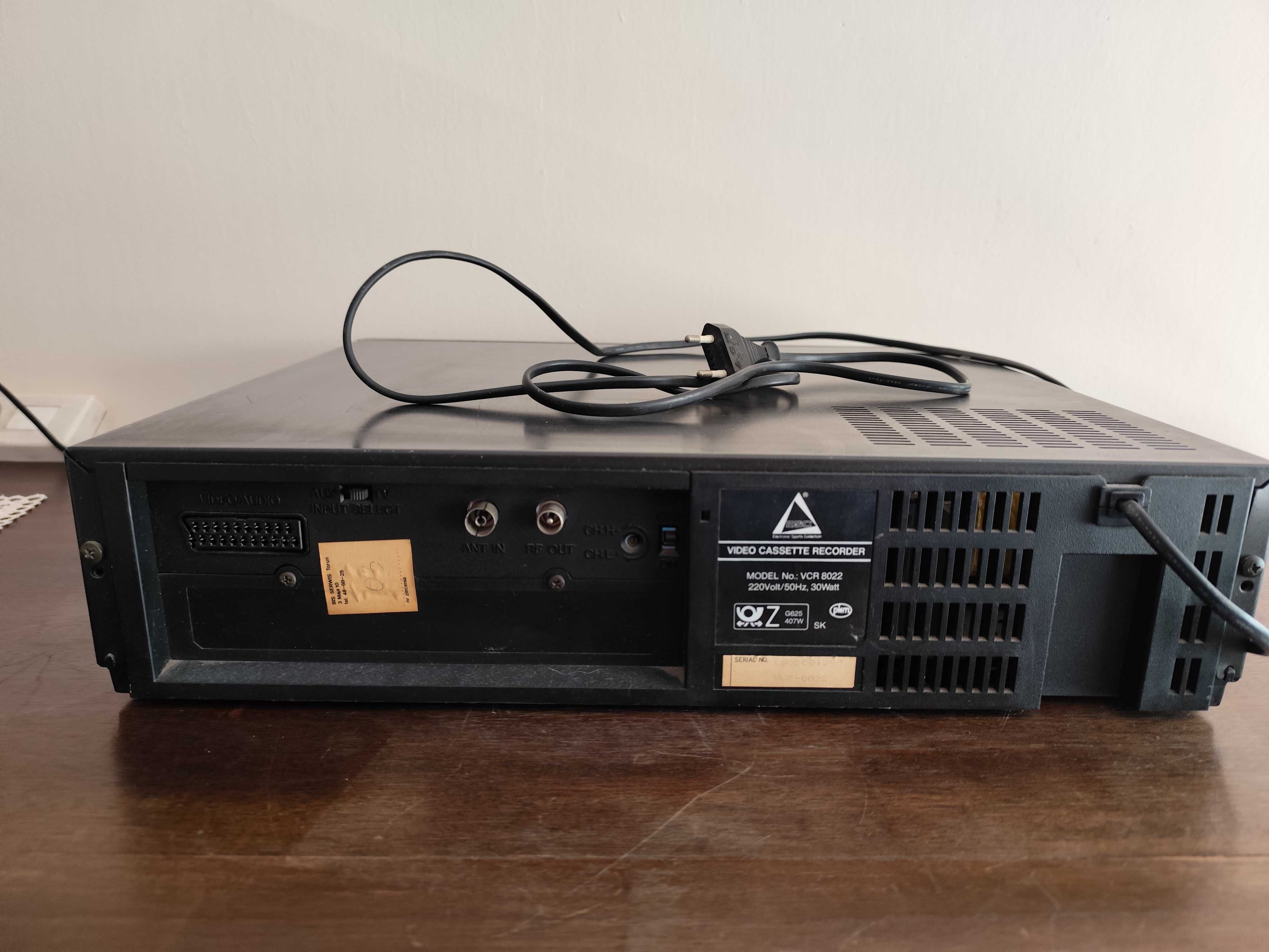 Magnetowid Video Cassette Recorder VCR-8022 ESC Condor? HVS