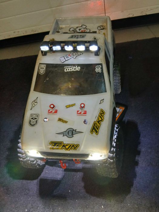 Vendo body rc crawler  com luzes