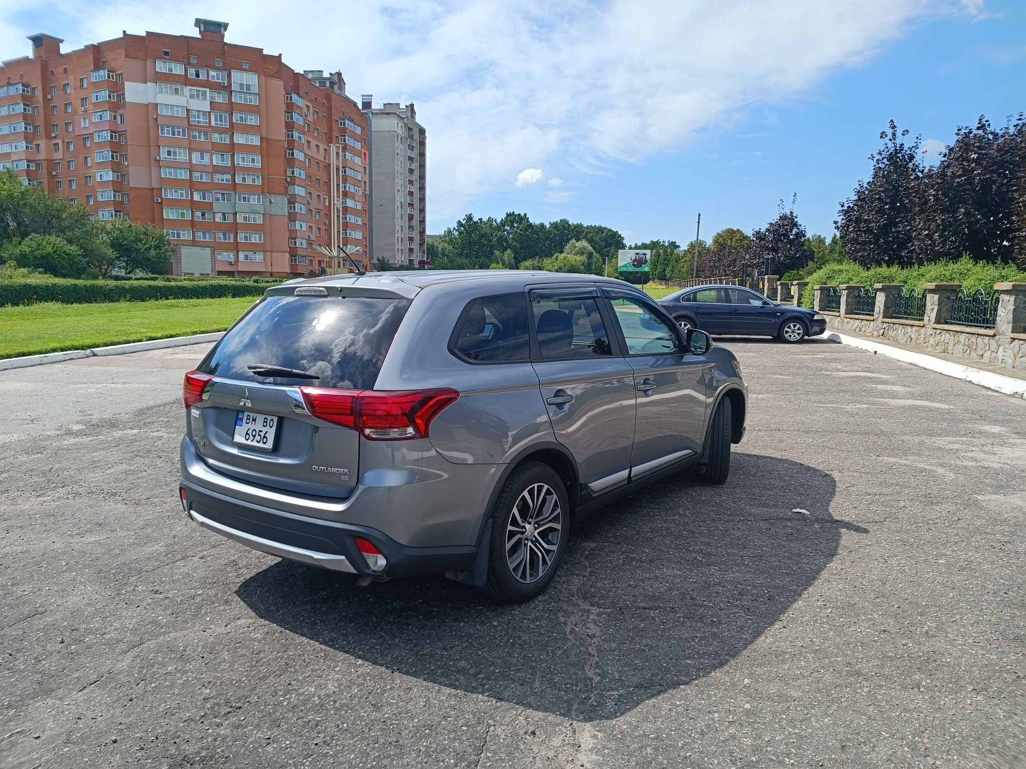 Mitsubishi Outlander 3