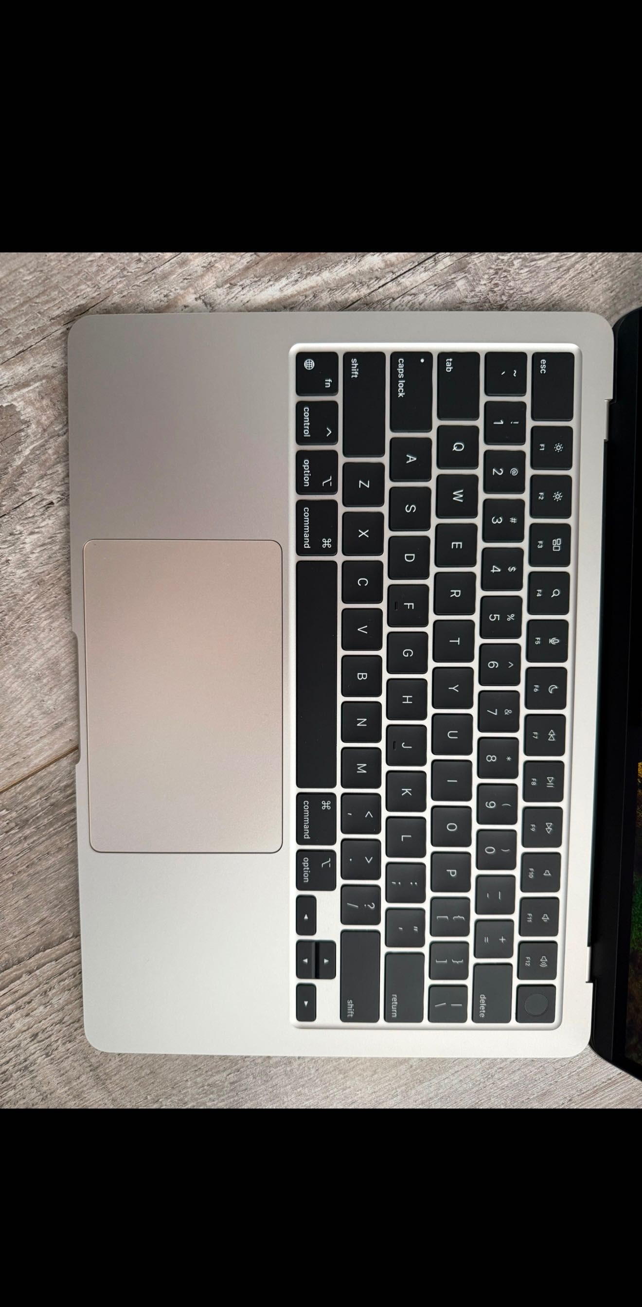Laptop APPLE MACBOOK AIR M2 /STARLIGHT - różowe złoto 256gb