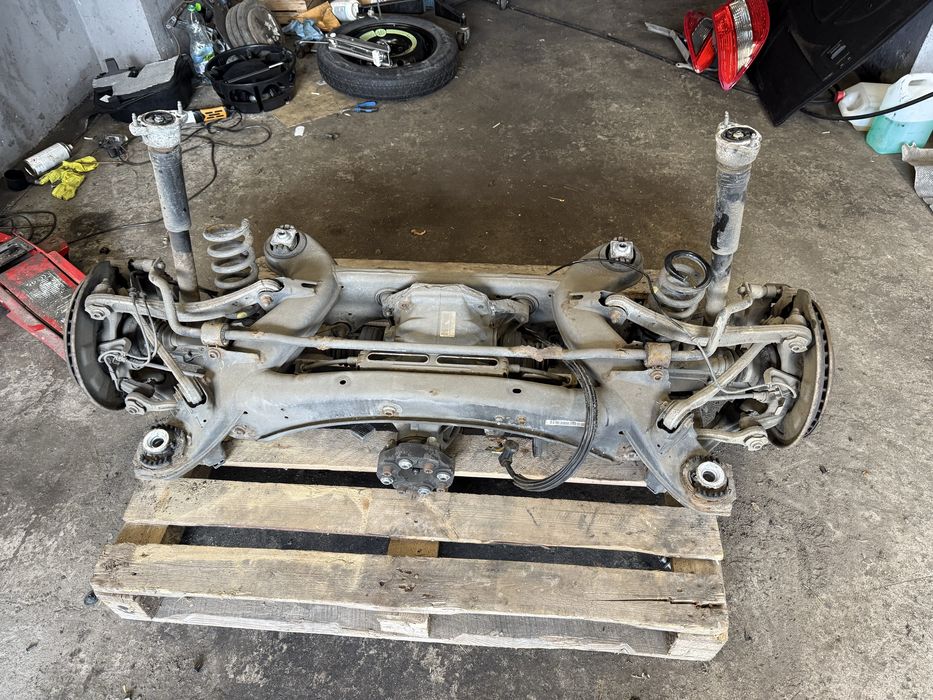Zawieszenie tylne most wahacze sanki Mercedes W204 coupe