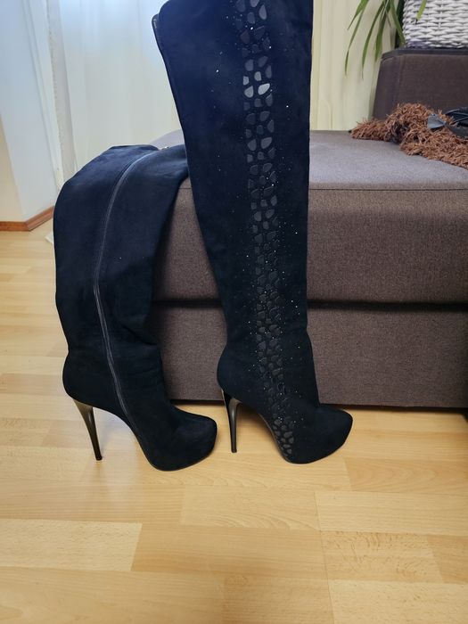 Продам чоботи  40 р. в хорошому  стані