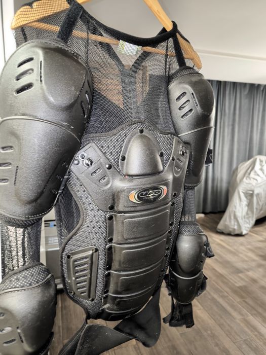 Zbroja, ochraniacze ,ufo, na motocykl , koszulka ochronna quad ,cross.