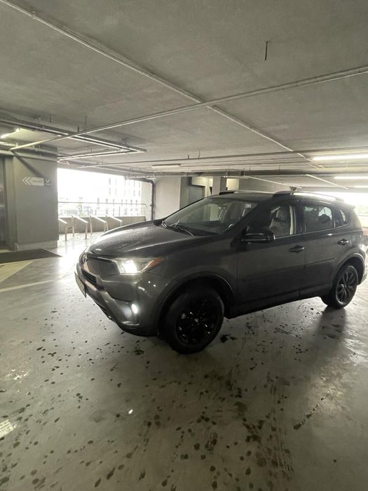 Toyota RAV4 2.5.