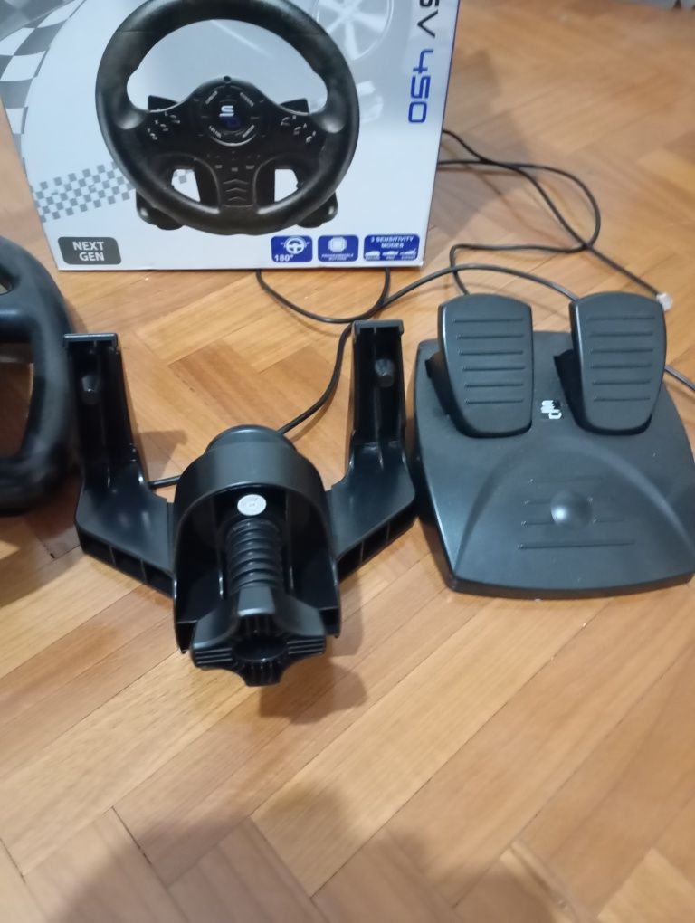 Vendo conjunto conjunto volante+ pedais para PS4