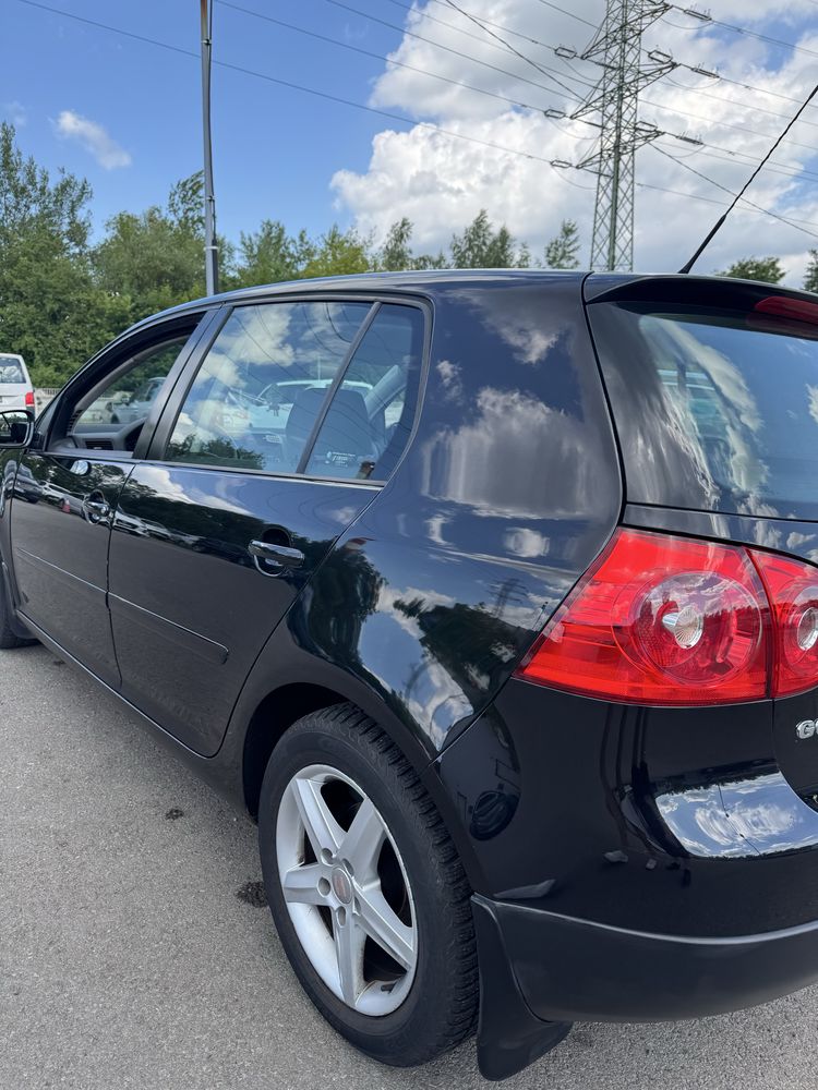 Volkswagen Golf V