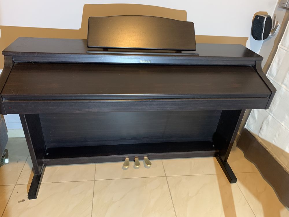 Pianino Roland HP-2e