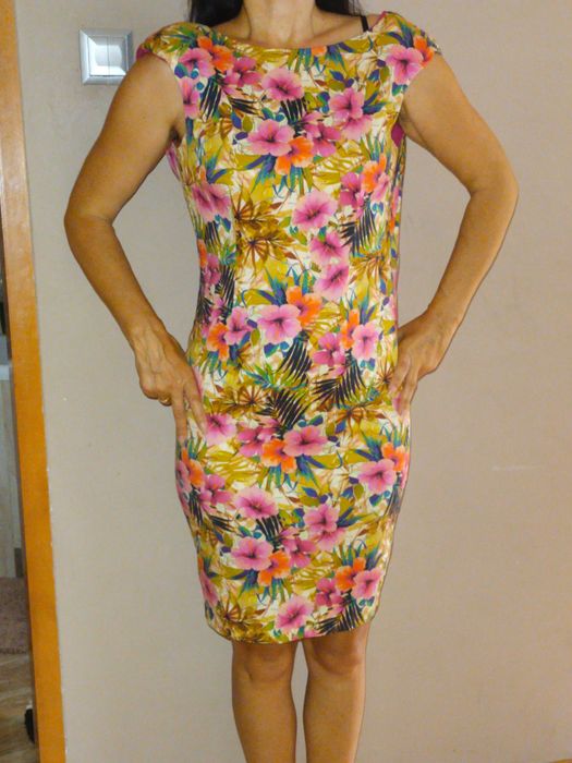 sprzedam nowe sukienki dobrej jakości rozmiar S