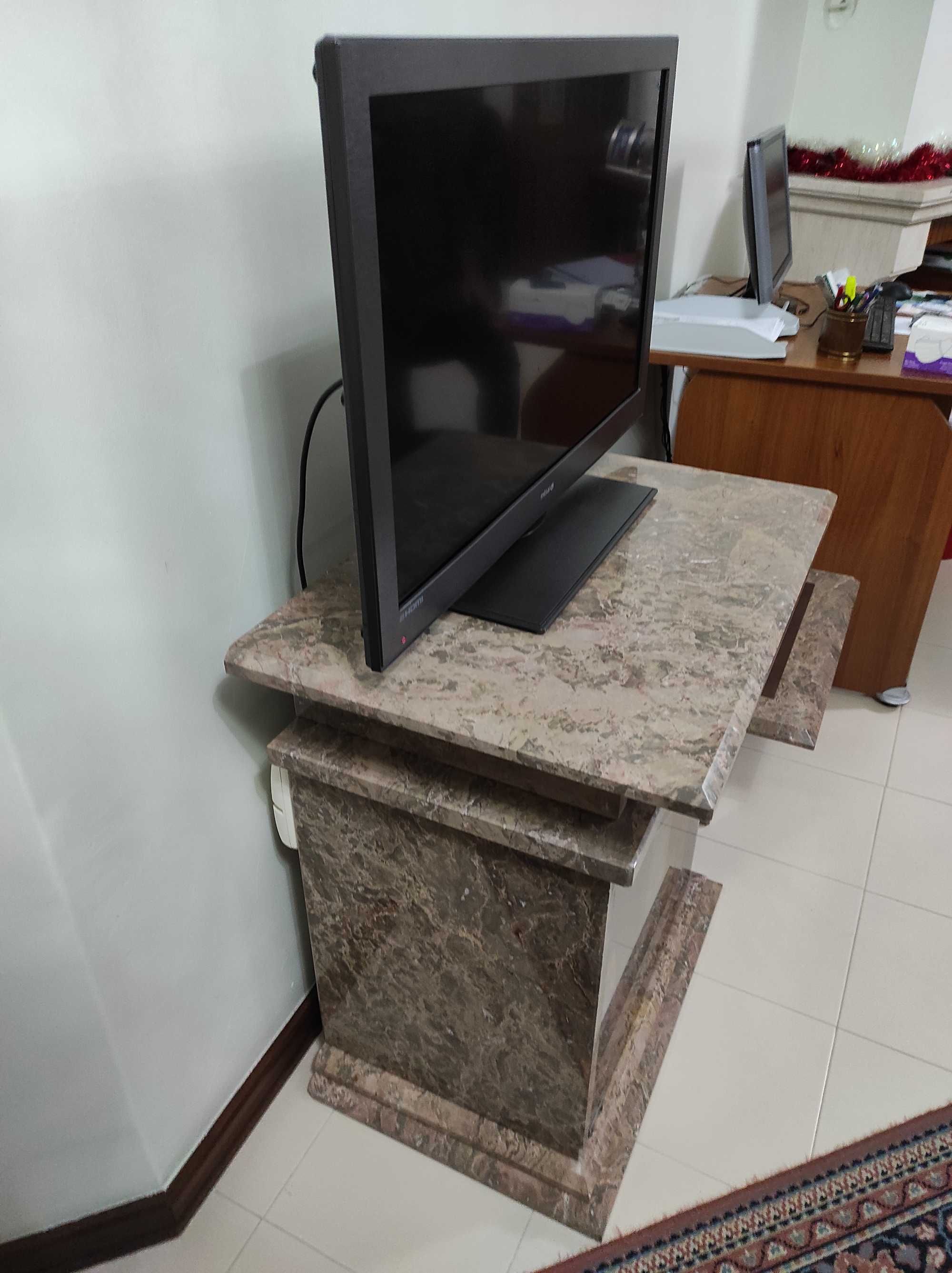 Mesa para TV em Mármore