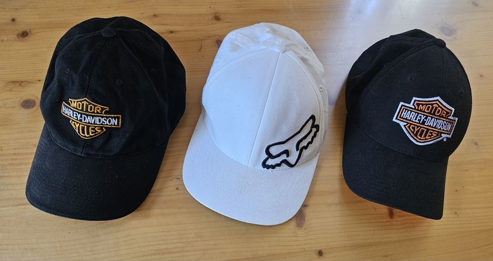 Бейсболка  Mercedes Benz, FOX, MAMMUT, КТМ, HARLEY DAVIDSON.