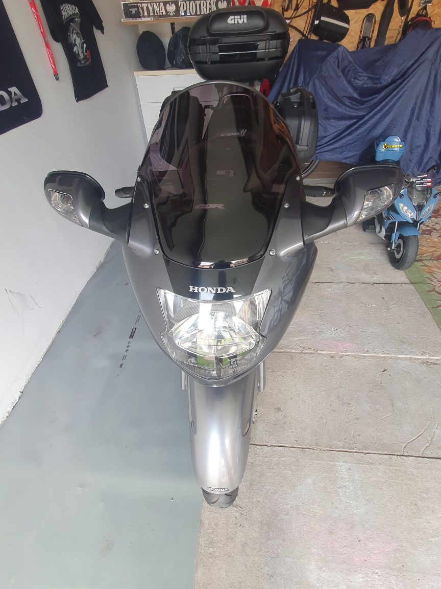 Honda cbr 1100xx