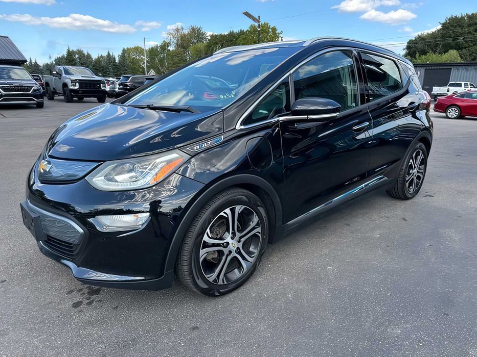 Chevrolet Bolt EV      2017