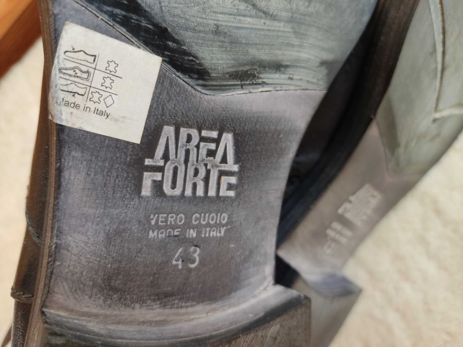 Nowe piękne włoskie skórzane botki sztyblety Area Forte, rozmiar 43