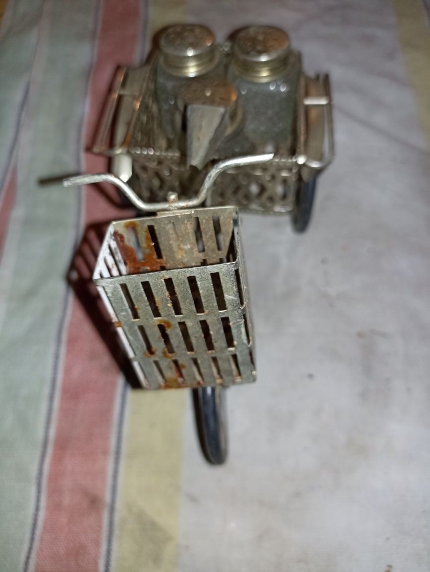 Stary vintage PRL stojak na przyprawy w kształcie troj kołowego roweru