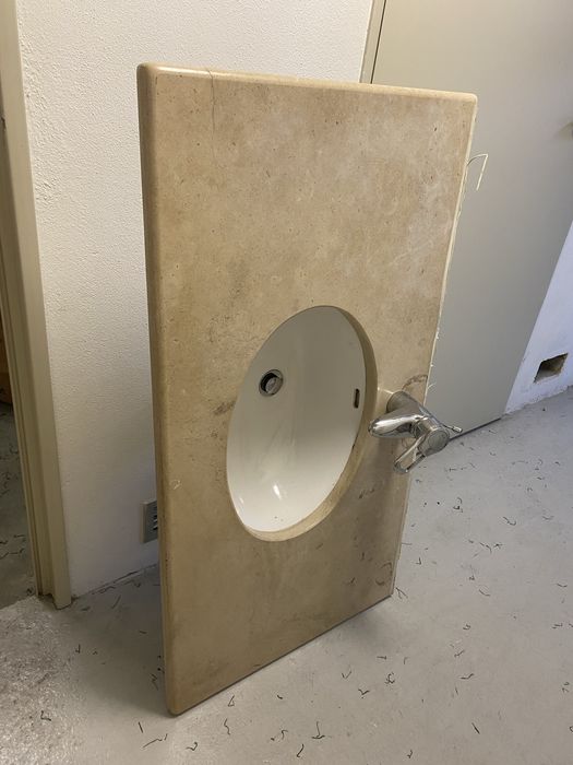 Wc Bancada liós com dois lavatórios