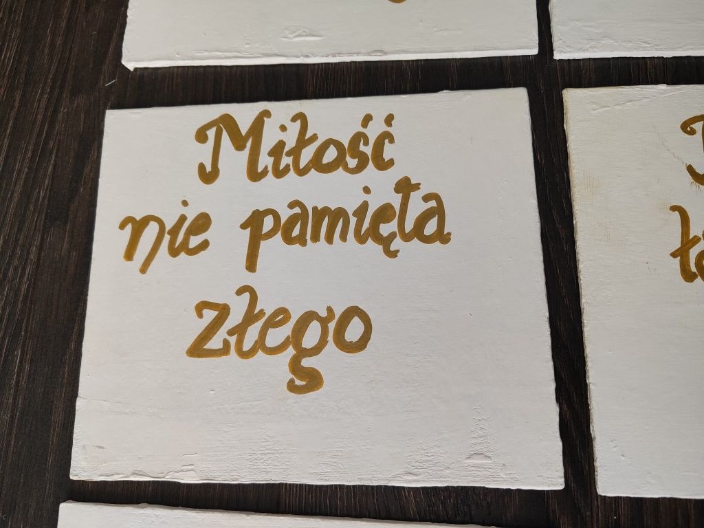 Hymn o miłości tabliczki drewniane ręcznie malowane białe złote napisy