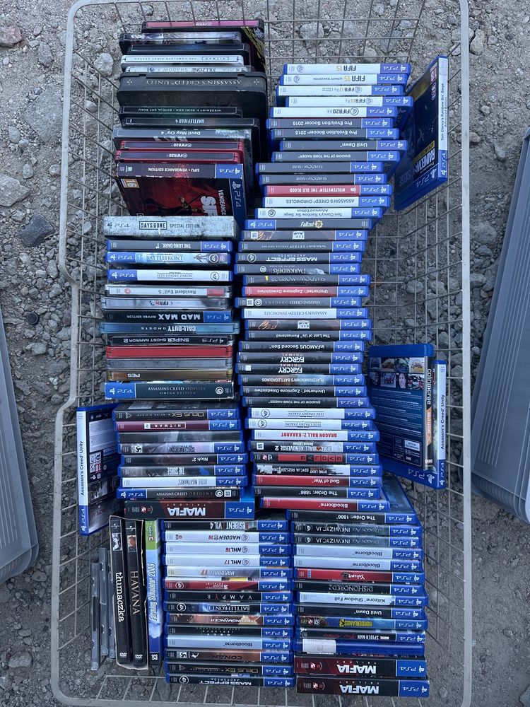 Konsola Ps4 PRO 1tb Jak Nowa akcesoria gry słuchawki stojak gwarancja