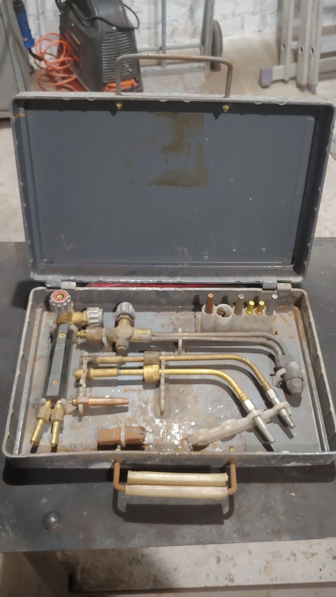 Комплект газозварника КГС-1-02 в металевій валізці