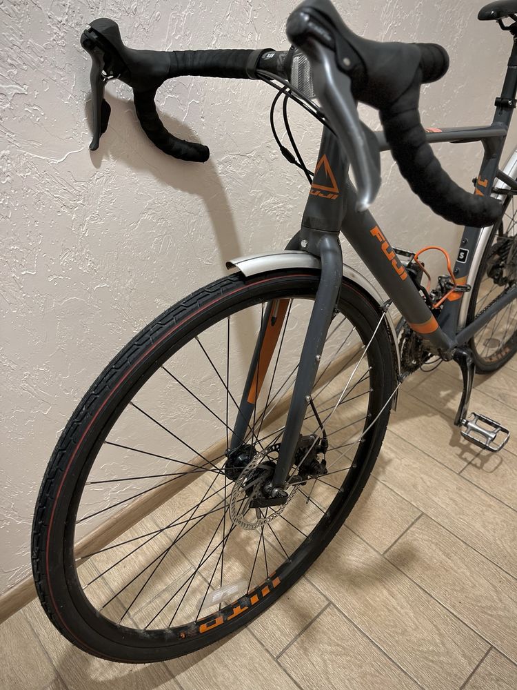 Велосипед 28" Fuji JARI 2.5 рама - 52cm 2021 Satin Iron