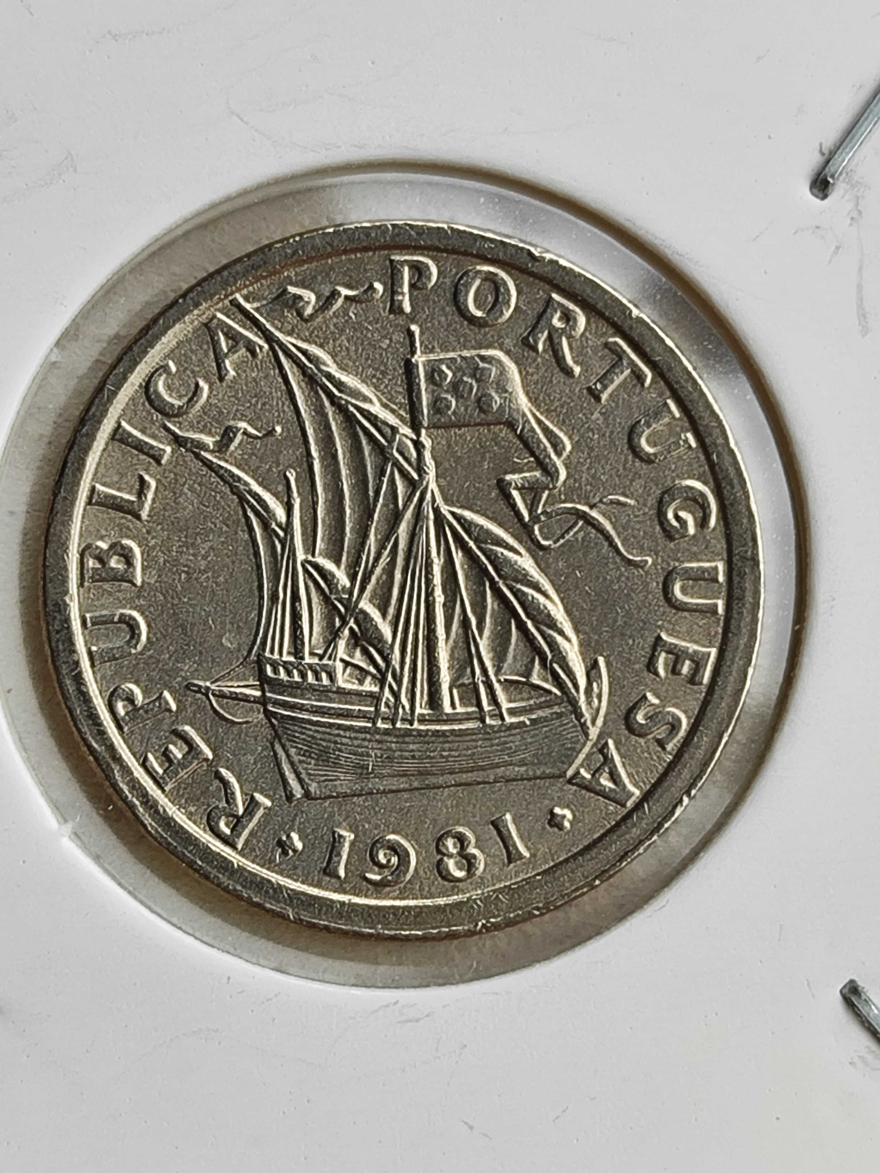 Lote de moedas da República Portuguesa de 2$50 de 1980 a 1985 a 3€