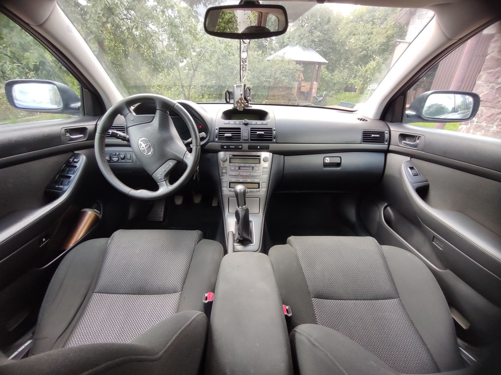 Toyota avensis ( 2005 )