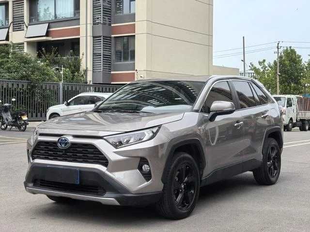 Toyota RAV4 2020 року