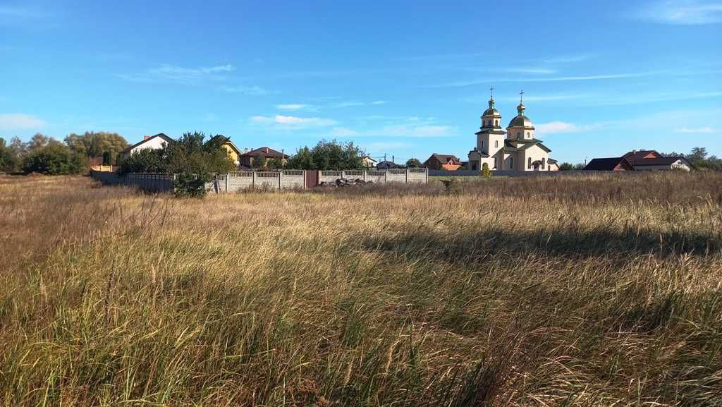 Ділянка 18 соток у Рожівці з прямим виходом до лісу