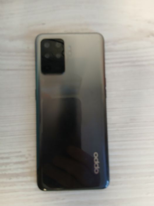 Продам телефони  в гарному робочому стані .