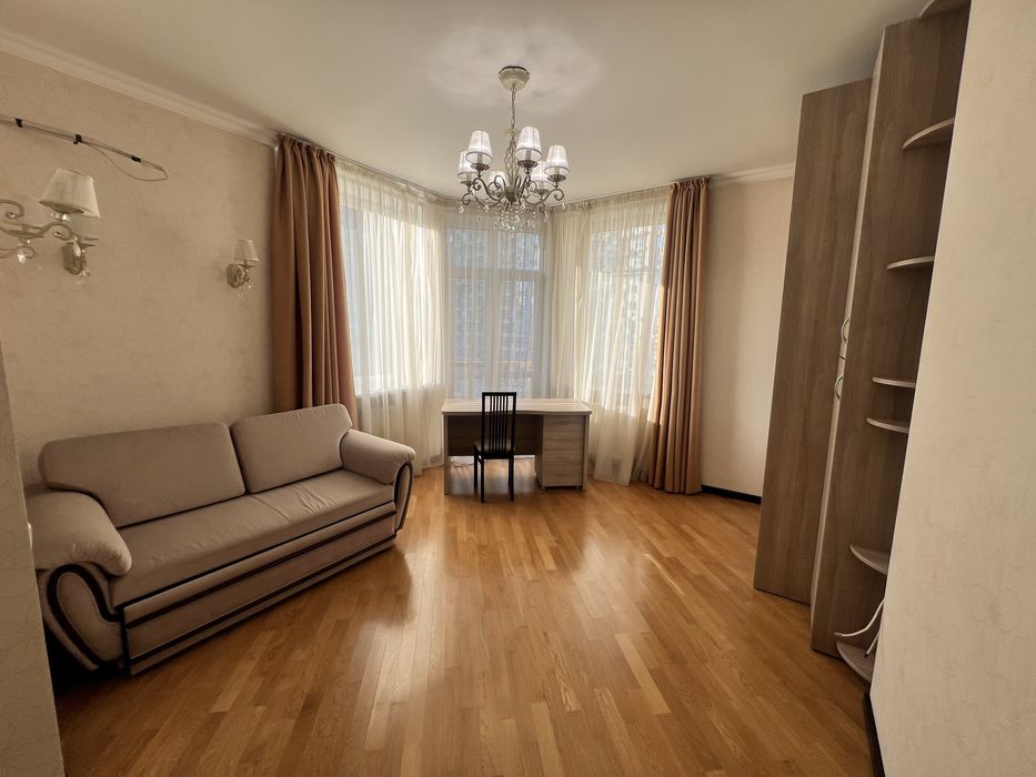 Оренда 3 кім. кв.  ЖК Пори року  Вул. Мокра 20