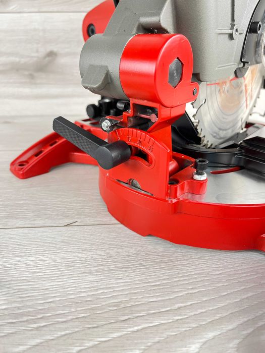 Торцювальна пила EINHELL TC-MS 2112 стан бу із німеччини