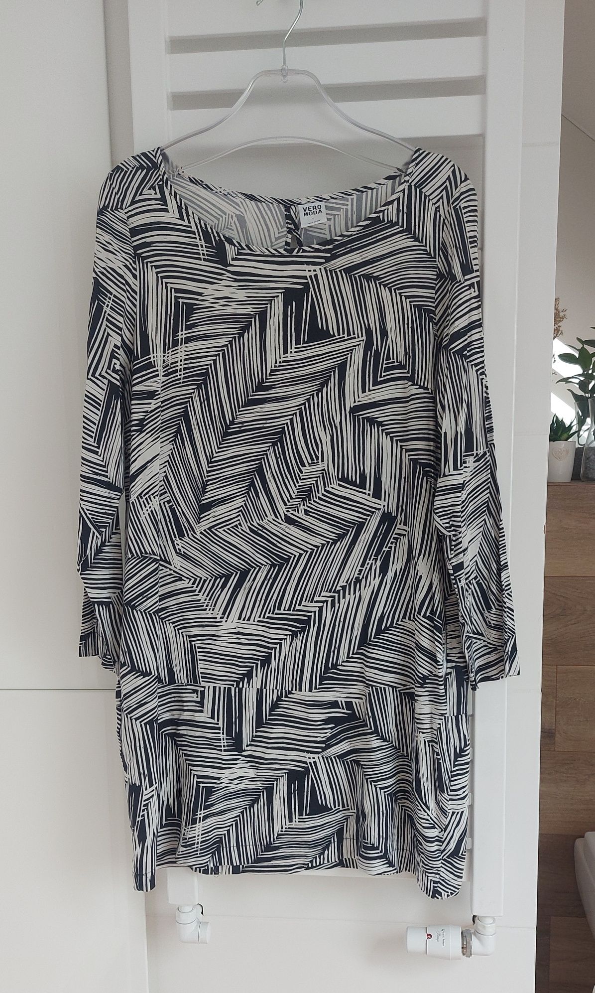 Sukienka Vero Moda rozmiar M 38/ L 40