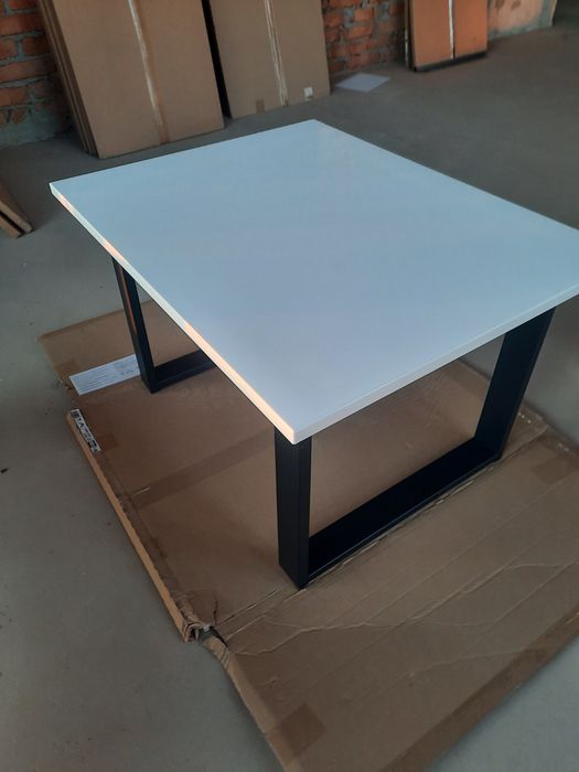 Продам новий журнальний стіл