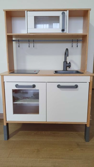 Дитяча кухня Ikea + посуд в подарунок